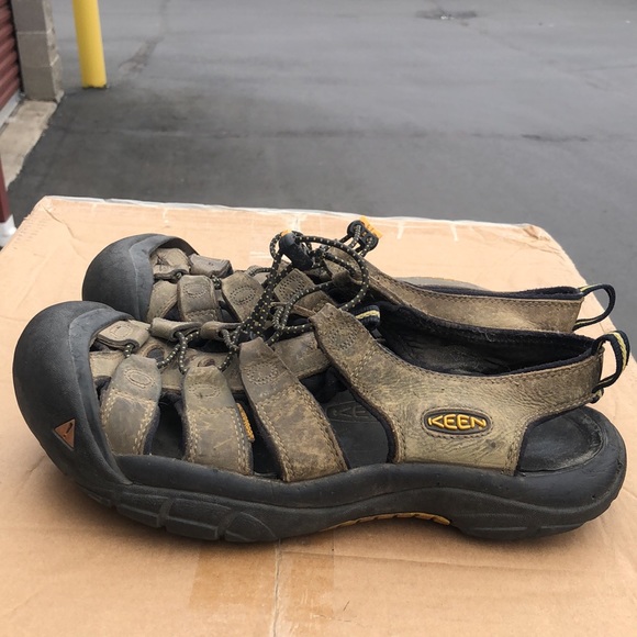 Keen Men’s Olive Yellow Slip On Water Shoes Waterproof Sport Sandals Size 10 - Picture 12 of 15